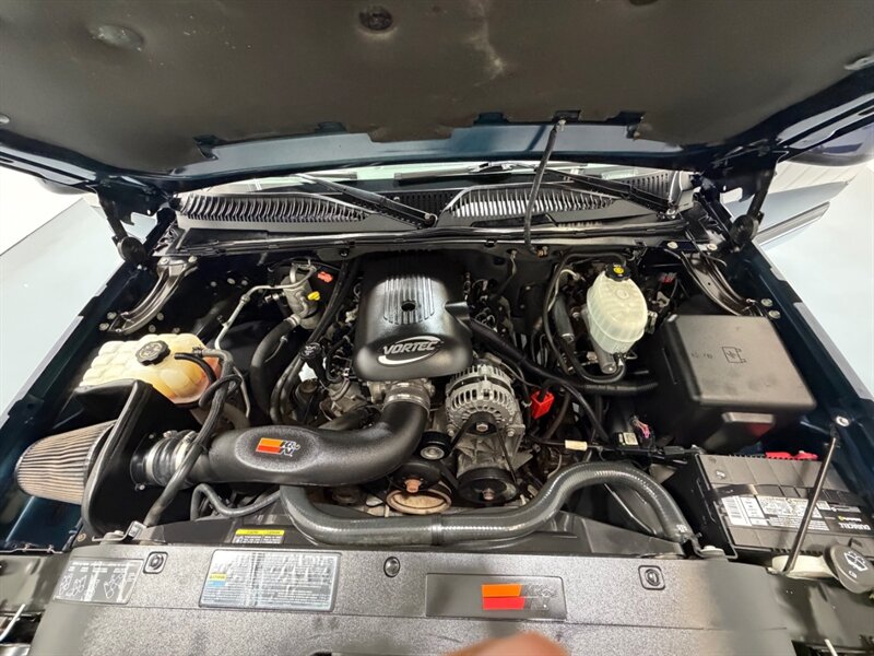 2005 Chevrolet Avalanche 1500 LT SUV Pickup 4X4 / Leather / 57,000 MILES M /Leather w. Heated Seats / Sunroof / ZERO RUST - Photo 47 - Gladstone, OR 97027