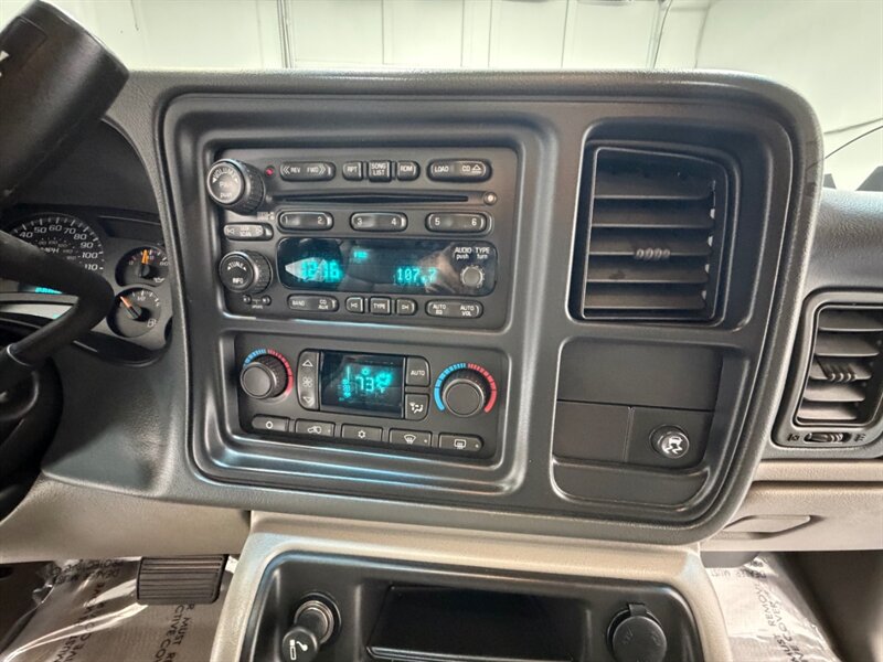 2005 Chevrolet Avalanche 1500 LT SUV Pickup 4X4 / Leather / 57,000 MILES M /Leather w. Heated Seats / Sunroof / ZERO RUST - Photo 16 - Gladstone, OR 97027