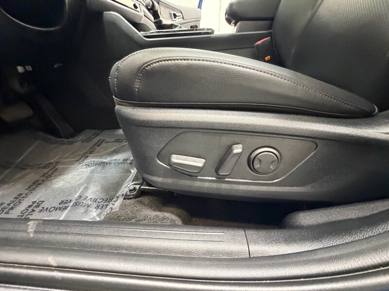 2025 Kia Sportage EX Sport Utility / AWD / 1-OWNER / NEW TIRES / 1-OWNER / Sunroof / Leather - Photo 32 - Gladstone, OR 97027