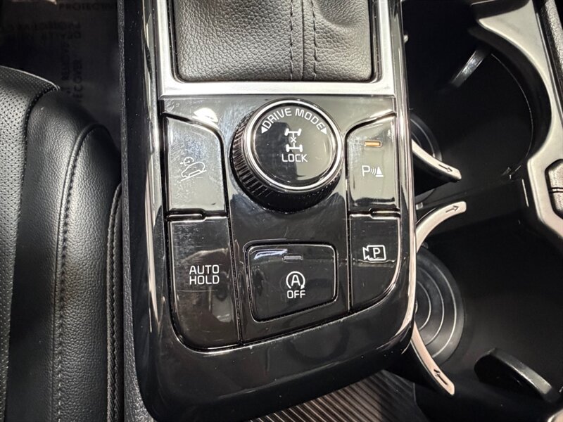 2025 Kia Sportage EX Sport Utility / AWD / 1-OWNER / NEW TIRES / 1-OWNER / Sunroof / Leather - Photo 19 - Gladstone, OR 97027