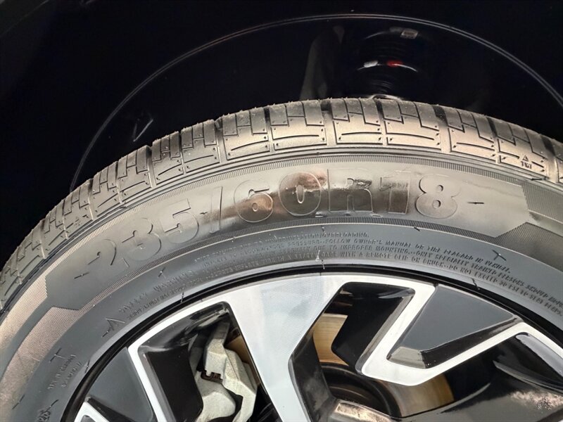 2025 Kia Sportage EX Sport Utility / AWD / 1-OWNER / NEW TIRES / 1-OWNER / Sunroof / Leather - Photo 56 - Gladstone, OR 97027
