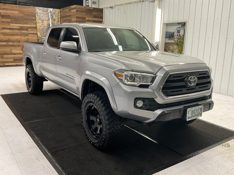 2018 Toyota Tacoma 4x4 SR5 V6 / LONG BED / 1-Owner / LIFTED  / BRAND NEW 33 " MUD TIRES & 18 " FUEL WHEELS / Local Oregon truck / RUST FREE / 56,000 MILES - Photo 2 - Gladstone, OR 97027