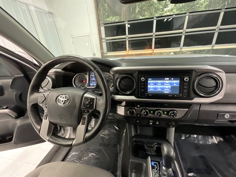 2018 Toyota Tacoma 4x4 SR5 V6 / LONG BED / 1-Owner / LIFTED  / BRAND NEW 33 " MUD TIRES & 18 " FUEL WHEELS / Local Oregon truck / RUST FREE / 56,000 MILES - Photo 20 - Gladstone, OR 97027