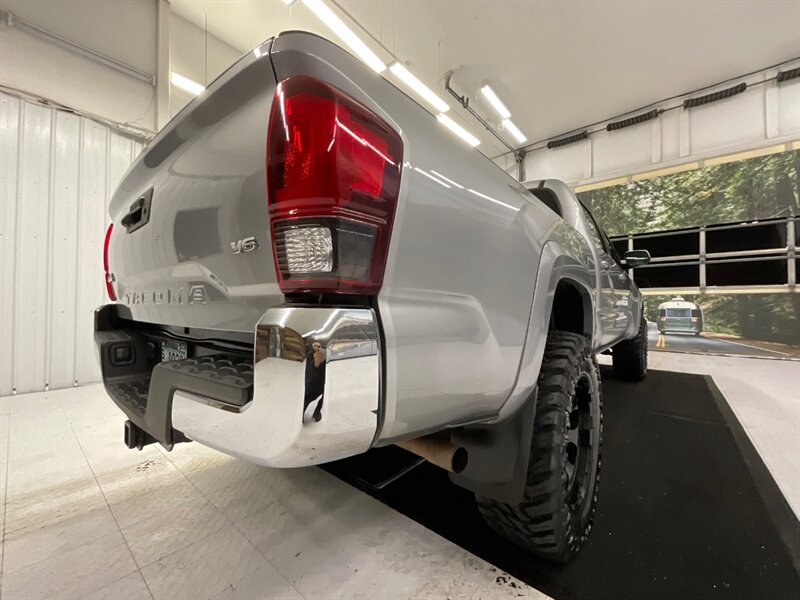 2018 Toyota Tacoma 4x4 SR5 V6 / LONG BED / 1-Owner / LIFTED  / BRAND NEW 33 " MUD TIRES & 18 " FUEL WHEELS / Local Oregon truck / RUST FREE / 56,000 MILES - Photo 12 - Gladstone, OR 97027