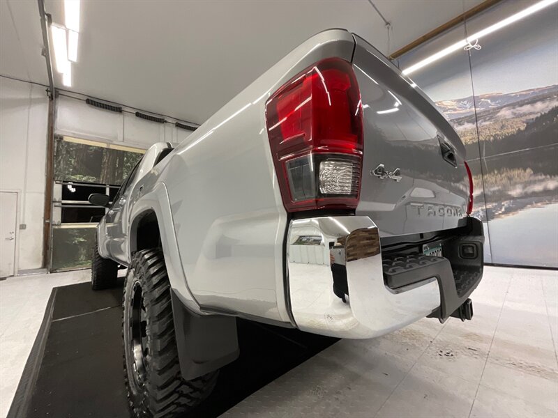 2018 Toyota Tacoma 4x4 SR5 V6 / LONG BED / 1-Owner / LIFTED  / BRAND NEW 33 " MUD TIRES & 18 " FUEL WHEELS / Local Oregon truck / RUST FREE / 56,000 MILES - Photo 11 - Gladstone, OR 97027