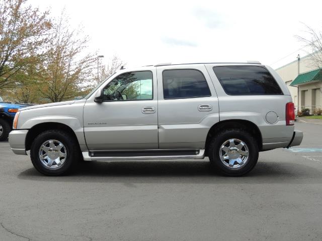 2006 Cadillac Escalade AWD / NAVi / DVD / 3rd Seats / LOW 98k miles - Photo 3 - Portland, OR 97217