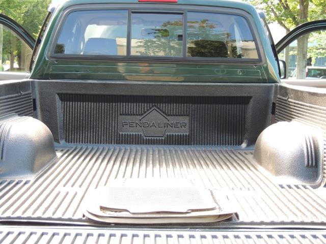 2003 Toyota Tacoma / 4X4 / 5-SPEED MANUAL / NEW TIRES / LIFTED !!!   - Photo 32 - Portland, OR 97217