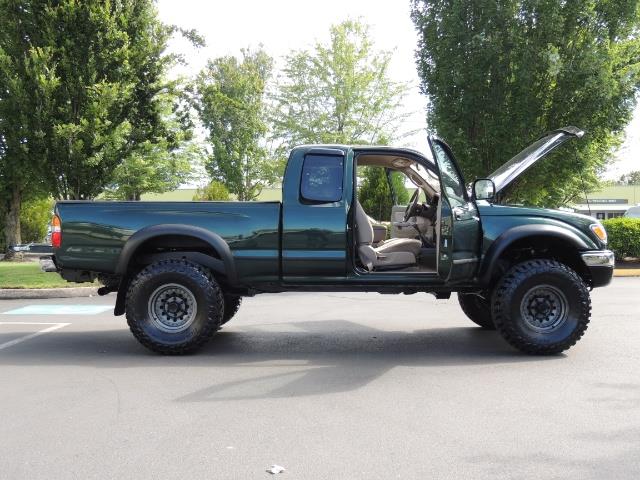 2003 Toyota Tacoma / 4X4 / 5-SPEED MANUAL / NEW TIRES / LIFTED !!!   - Photo 16 - Portland, OR 97217