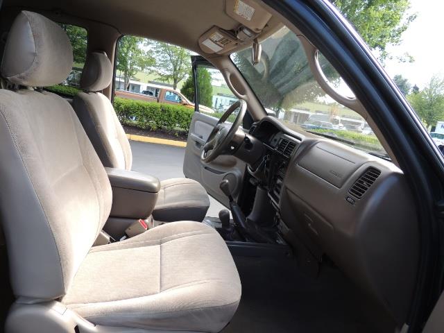 2003 Toyota Tacoma / 4X4 / 5-SPEED MANUAL / NEW TIRES / LIFTED !!!   - Photo 21 - Portland, OR 97217