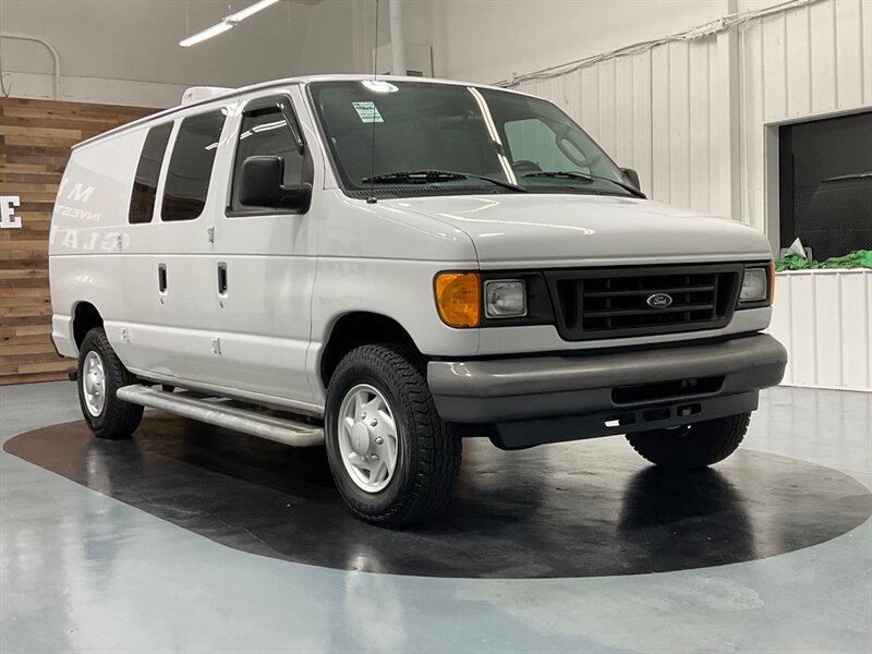 2007 Ford E-Series Van E-250 Cargo Van / 4.6L V8 / ONLY 29,000 MILES   - Photo 57 - Gladstone, OR 97027