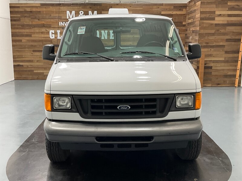 2007 Ford E-Series Van E-250 Cargo Van / 4.6L V8 / ONLY 29,000 MILES   - Photo 6 - Gladstone, OR 97027