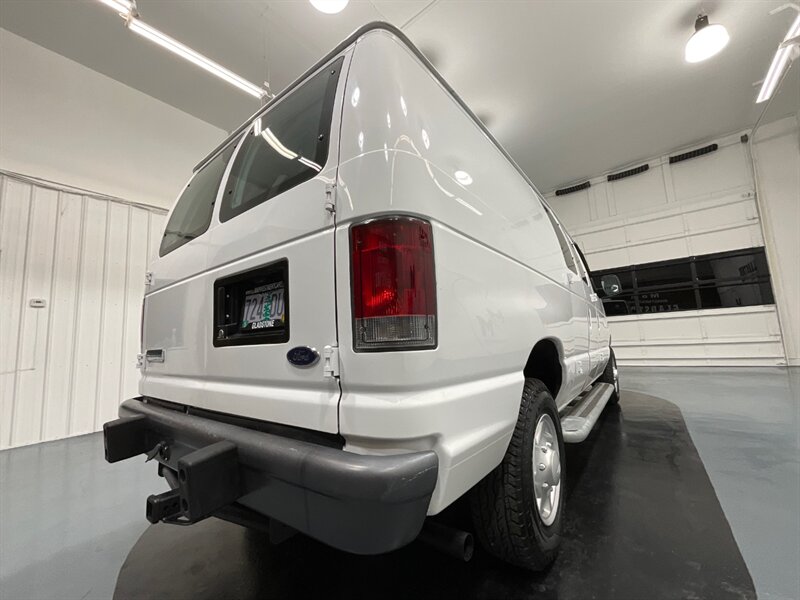 2007 Ford E-Series Van E-250 Cargo Van / 4.6L V8 / ONLY 29,000 MILES   - Photo 46 - Gladstone, OR 97027