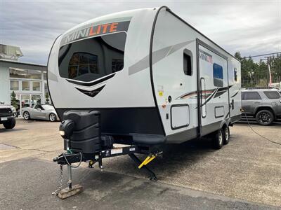 2021 Rockwood ROCKWOOD MINI LITE 2509S SUPER CLEAN TRAVEL TRAILER / LIKE NEW  SLIDE OUT / BEAUTIFUL LAYOUT