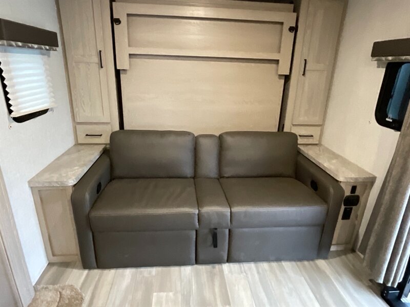 2021 Rockwood ROCKWOOD MINI LITE 2509S SUPER CLEAN TRAVEL TRAILER / LIKE NEW  SLIDE OUT / BEAUTIFUL LAYOUT - Photo 16 - Gladstone, OR 97027