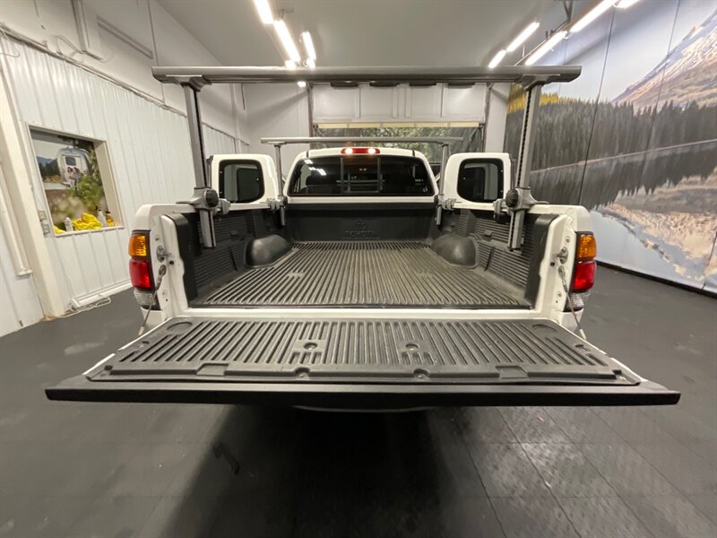 2000 Toyota Tundra SR5 4X4 / 3.4L 6Cyl / 5-SPEED MANUAL / LOCAL  RARE TRUCK / TIMING BELT SERVICE DONE / RUST FREE / 127,000 MILES - Photo 22 - Gladstone, OR 97027