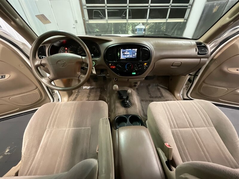 2000 Toyota Tundra SR5 4X4 / 3.4L 6Cyl / 5-SPEED MANUAL / LOCAL  RARE TRUCK / TIMING BELT SERVICE DONE / RUST FREE / 127,000 MILES - Photo 17 - Gladstone, OR 97027