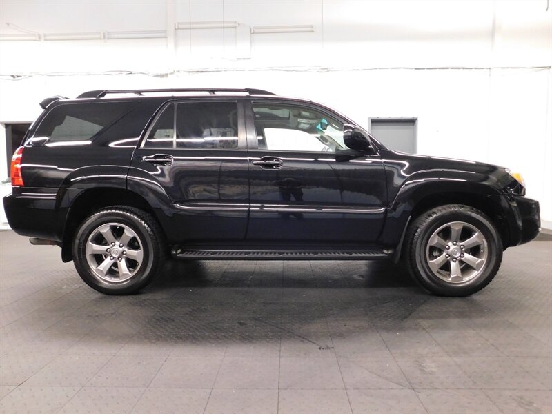 2007 Toyota 4Runner Limited Sport Utilit   - Photo 4 - Gladstone, OR 97027