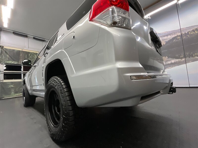 2011 Toyota 4Runner Limited 4X4 / 3RD ROW SEAT / Excel Cond  SUPER CLEAN / 3RD  SEAT / LIMITED EDITION - Photo 12 - Gladstone, OR 97027