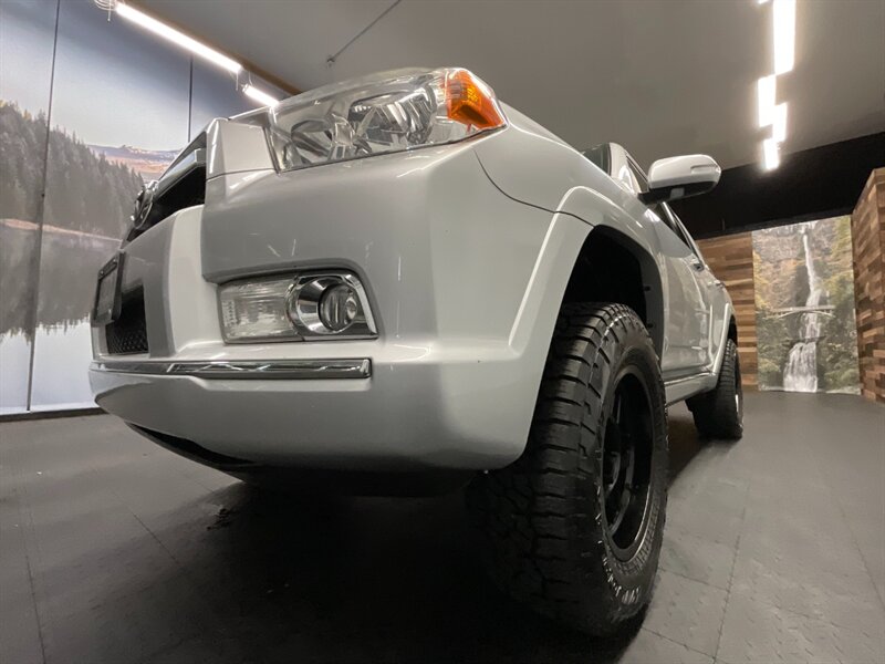 2011 Toyota 4Runner Limited 4X4 / 3RD ROW SEAT / Excel Cond  SUPER CLEAN / 3RD  SEAT / LIMITED EDITION - Photo 9 - Gladstone, OR 97027