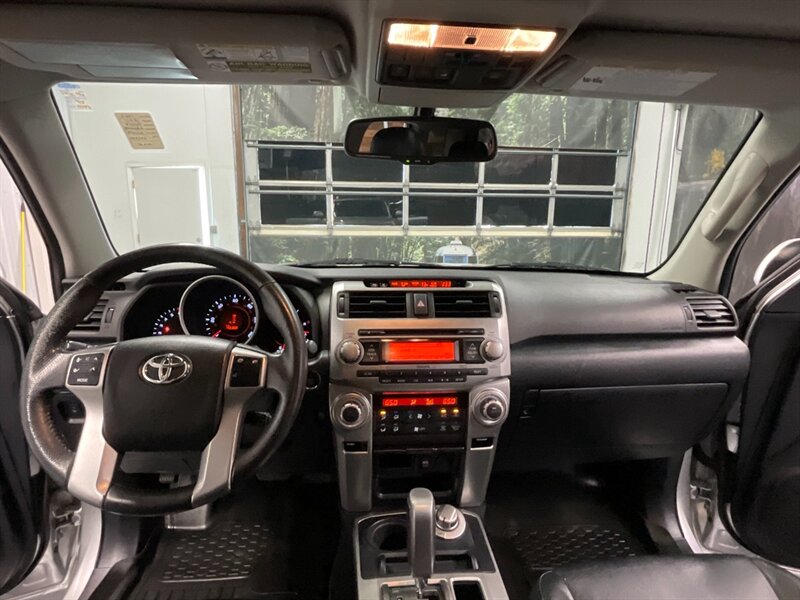 2011 Toyota 4Runner Limited 4X4 / 3RD ROW SEAT / Excel Cond  SUPER CLEAN / 3RD  SEAT / LIMITED EDITION - Photo 35 - Gladstone, OR 97027