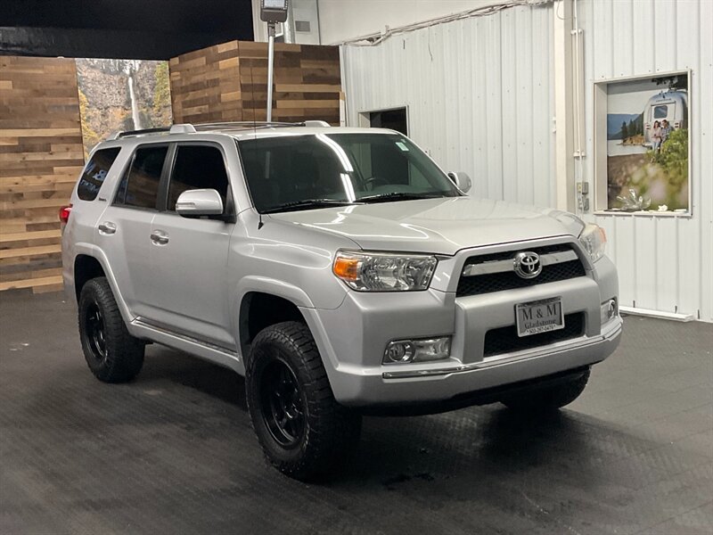 2011 Toyota 4Runner Limited 4X4 / 3RD ROW SEAT / Excel Cond  SUPER CLEAN / 3RD  SEAT / LIMITED EDITION - Photo 2 - Gladstone, OR 97027