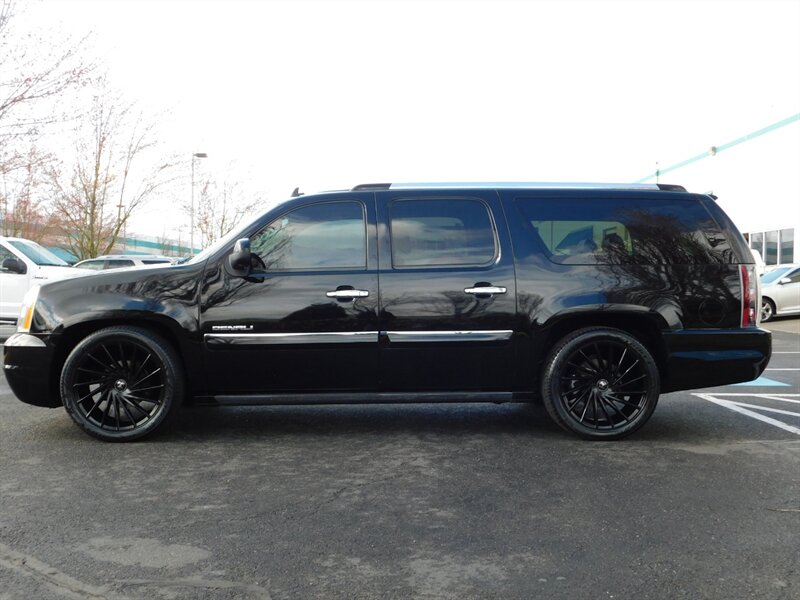 2007 GMC Yukon XL DENALI AWD / NAVi / DVD / NEW CUSTOM 22