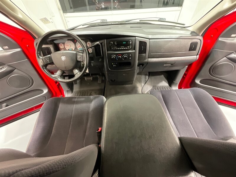 2005 Dodge Ram 2500 SLT Quad Cab 4X4 /5.9L DIESEL/1-OWNER/37,000 MILES / LONG BED / ZERO RUST / LOCAL OREGON TRUCK - Photo 21 - Gladstone, OR 97027
