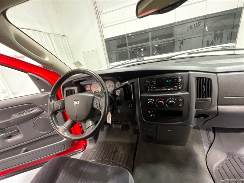 2005 Dodge Ram 2500 SLT Quad Cab 4X4 /5.9L DIESEL/1-OWNER/37,000 MILES / LONG BED / ZERO RUST / LOCAL OREGON TRUCK - Photo 15 - Gladstone, OR 97027