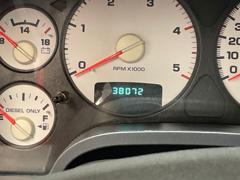 2005 Dodge Ram 2500 SLT Quad Cab 4X4 /5.9L DIESEL/1-OWNER/37,000 MILES / LONG BED / ZERO RUST / LOCAL OREGON TRUCK - Photo 48 - Gladstone, OR 97027