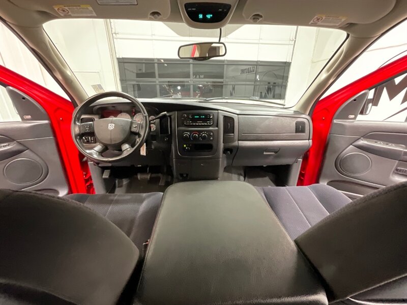 2005 Dodge Ram 2500 SLT Quad Cab 4X4 /5.9L DIESEL/1-OWNER/37,000 MILES / LONG BED / ZERO RUST / LOCAL OREGON TRUCK - Photo 35 - Gladstone, OR 97027
