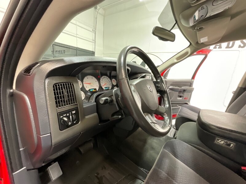 2005 Dodge Ram 2500 SLT Quad Cab 4X4 /5.9L DIESEL/1-OWNER/37,000 MILES / LONG BED / ZERO RUST / LOCAL OREGON TRUCK - Photo 36 - Gladstone, OR 97027