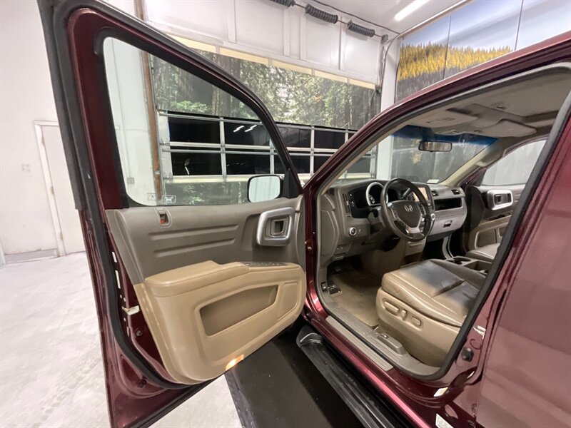 2007 Honda Ridgeline RTL Pickup SUV AWD / 3.5L V6 /Leather & Navigation  / Sunroof / Leather & Heated Seats / LOCAL SUV / RUST FREE / TIMING BELT SERVICE DONE - Photo 11 - Gladstone, OR 97027