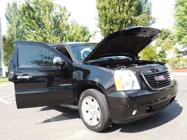 2007 GMC Yukon SLT / 4wd / FLEX Fuel / 8-Passengers / 82K Miles   - Photo 18 - Portland, OR 97217