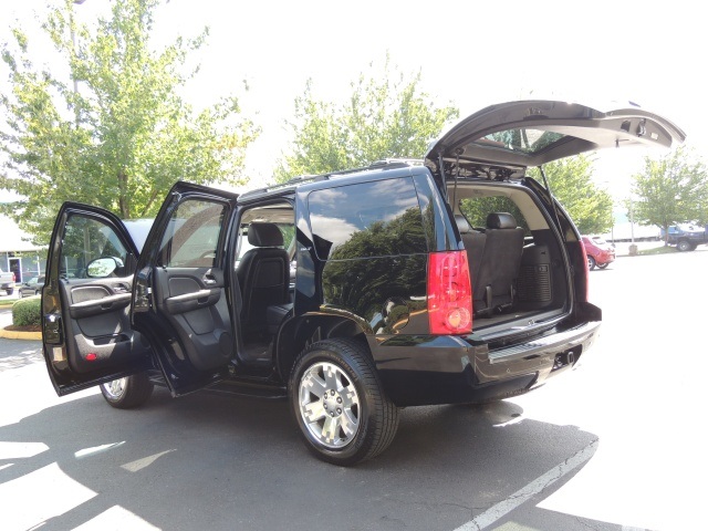 2007 GMC Yukon SLT / 4wd / FLEX Fuel / 8-Passengers / 82K Miles   - Photo 15 - Portland, OR 97217