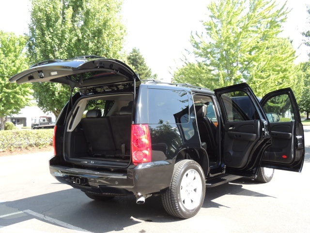 2007 GMC Yukon SLT / 4wd / FLEX Fuel / 8-Passengers / 82K Miles   - Photo 16 - Portland, OR 97217