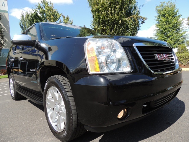 2007 GMC Yukon SLT / 4wd / FLEX Fuel / 8-Passengers / 82K Miles   - Photo 10 - Portland, OR 97217