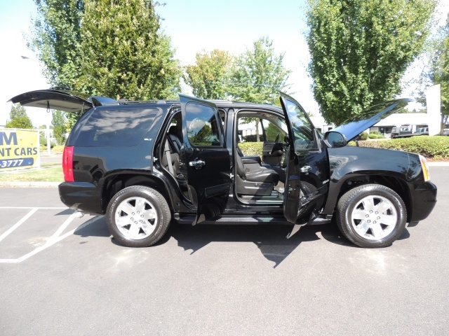 2007 GMC Yukon SLT / 4wd / FLEX Fuel / 8-Passengers / 82K Miles   - Photo 17 - Portland, OR 97217