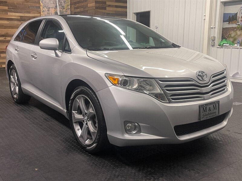 2012 Toyota Venza XLE Premium AWD / Leather / BRAND NEW TIRES  Leather & Heated Seats / Backup Camera / AWD / CLEAN - Photo 2 - Gladstone, OR 97027