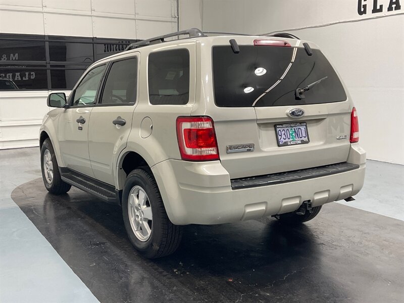 2009 Ford Escape XLT Sport Utility 4X4 / 3.0L V6 / NEW TIRES  / Excel Cond - Photo 8 - Gladstone, OR 97027