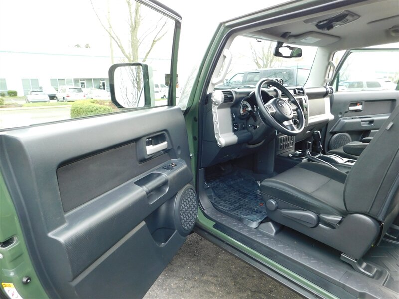 2014 Toyota FJ Cruiser 4WD / CRAWL CONTROL / DIFF LOCKS / LIFTED   - Photo 8 - Portland, OR 97217