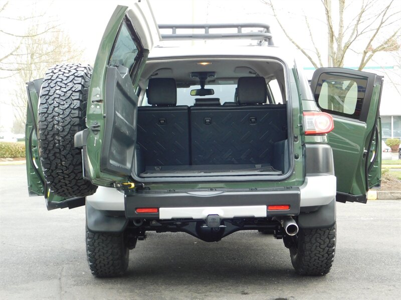 2014 Toyota FJ Cruiser 4WD / CRAWL CONTROL / DIFF LOCKS / LIFTED   - Photo 28 - Portland, OR 97217