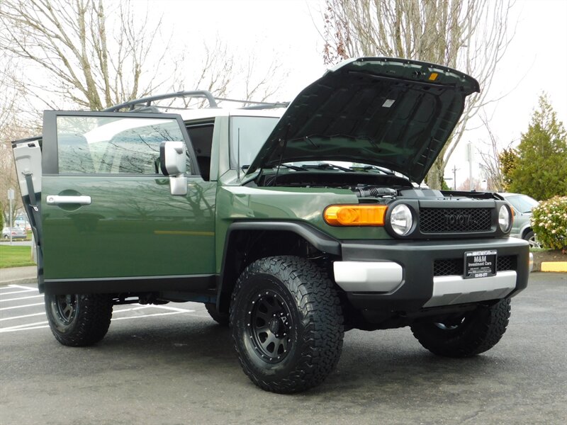 2014 Toyota FJ Cruiser 4WD / CRAWL CONTROL / DIFF LOCKS / LIFTED   - Photo 30 - Portland, OR 97217