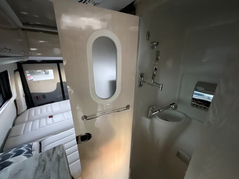 2016 Mercedes-Benz Sprinter 500 Airstream Interstate Extended Grand Touring  Mercedes Interstate Airstream /3.0L V6  DIESEL / DUALLY / 25,000 MILES - Photo 60 - Gladstone, OR 97027