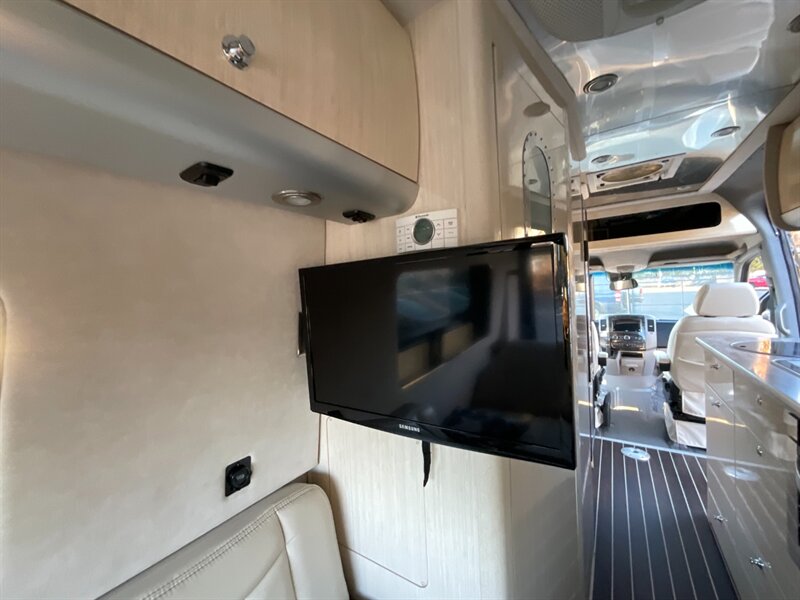 2016 Mercedes-Benz Sprinter 500 Airstream Interstate Extended Grand Touring  Mercedes Interstate Airstream /3.0L V6  DIESEL / DUALLY / 25,000 MILES - Photo 48 - Gladstone, OR 97027