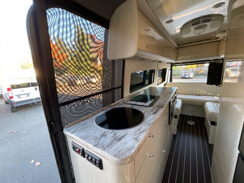 2016 Mercedes-Benz Sprinter 500 Airstream Interstate Extended Grand Touring  Mercedes Interstate Airstream /3.0L V6  DIESEL / DUALLY / 25,000 MILES - Photo 15 - Gladstone, OR 97027