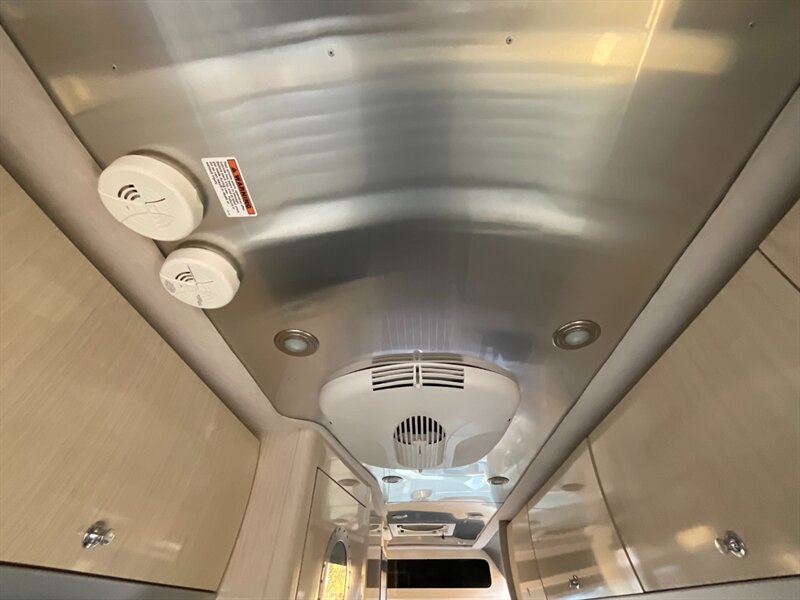 2016 Mercedes-Benz Sprinter 500 Airstream Interstate Extended Grand Touring  Mercedes Interstate Airstream /3.0L V6  DIESEL / DUALLY / 25,000 MILES - Photo 49 - Gladstone, OR 97027