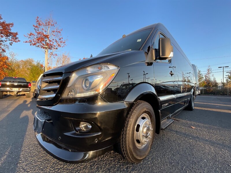 2016 Mercedes-Benz Sprinter 500 Airstream Interstate Extended Grand Touring  Mercedes Interstate Airstream /3.0L V6  DIESEL / DUALLY / 25,000 MILES - Photo 9 - Gladstone, OR 97027