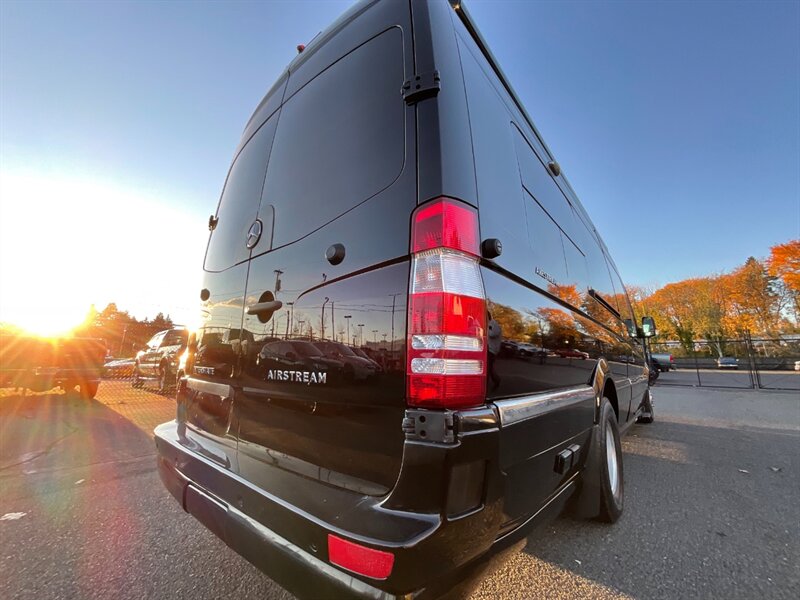 2016 Mercedes-Benz Sprinter 500 Airstream Interstate Extended Grand Touring  Mercedes Interstate Airstream /3.0L V6  DIESEL / DUALLY / 25,000 MILES - Photo 31 - Gladstone, OR 97027