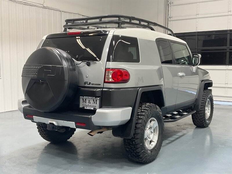 2010 Toyota FJ Cruiser 4X4 / Navigation / LIFTED w. NEW TIRES  / ZERO RUST/ Backup Camera - Photo 7 - Gladstone, OR 97027