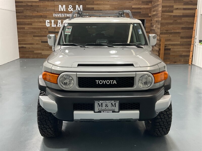 2010 Toyota FJ Cruiser 4X4 / Navigation / LIFTED w. NEW TIRES  / ZERO RUST/ Backup Camera - Photo 6 - Gladstone, OR 97027